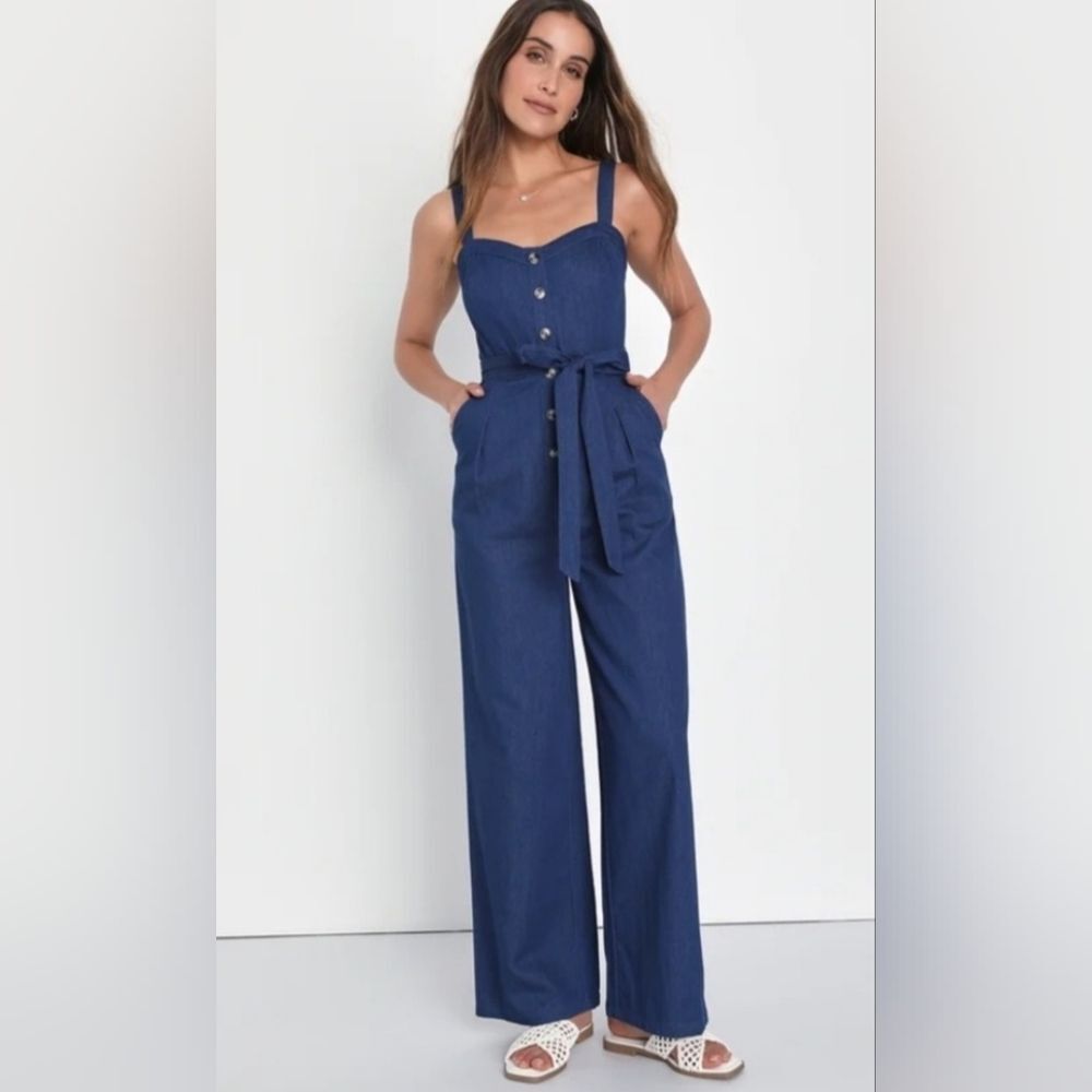 NWOT Lulu’s Your Best Crush Medium Wash Chambray Belted Wide-Leg Jumpsuit size S